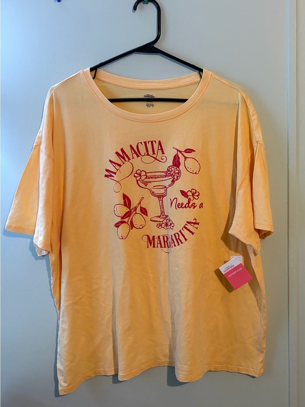 Graphic Tee "Mamacita Needs a Margarita" - Yellow with Red Print XXL